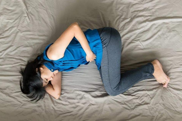 女性痛经
