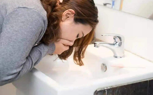胃部不适